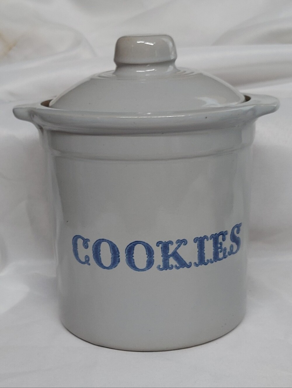 Vintage Monmouth Pottery Stoneware Crock with Lid - Maple Leaf Mark